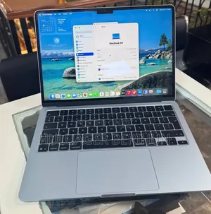New Laptop Apple MacBook Air 2025 M4 16GB Apple M4 SSD 256GB