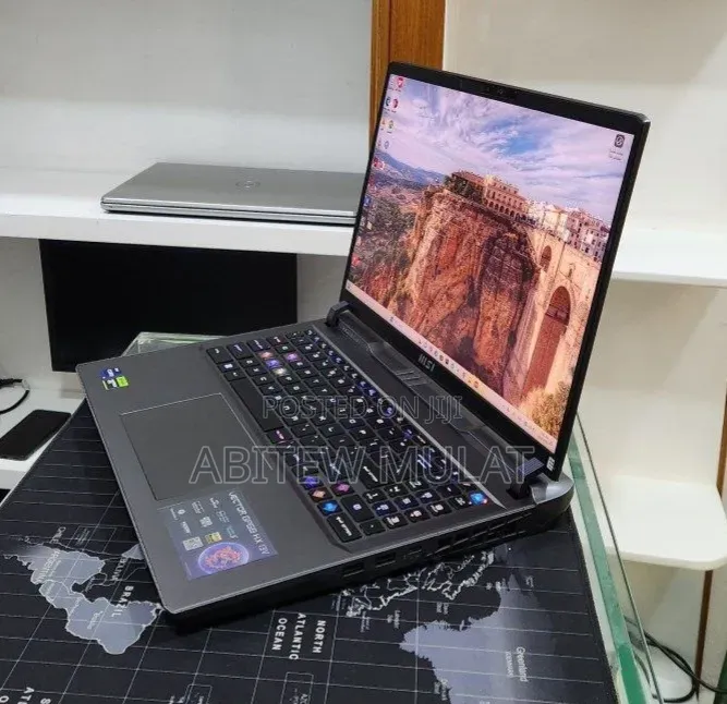 New Laptop MSI Vector GP68 HX 13V 16GB Intel Core i9 SSD 1T
