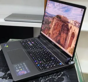 New Laptop MSI Vector GP68 HX 13V 16GB Intel Core i9 SSD 1T