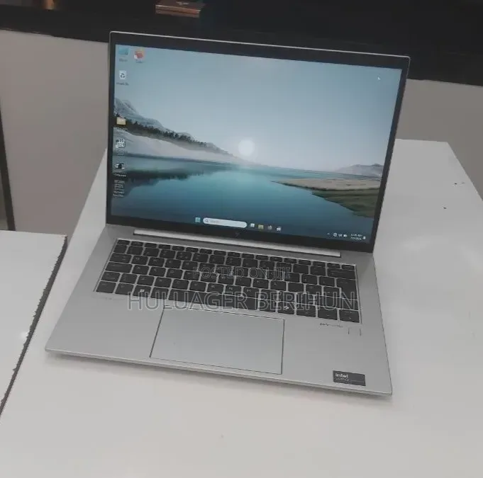 New Laptop HP EliteBook 840 G11 16GB Intel Core Ultra 7 SSD 512GB