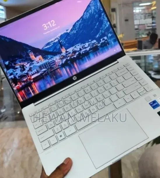 New Laptop HP Pavilion 14 16GB Intel Core i7 SSD 512GB