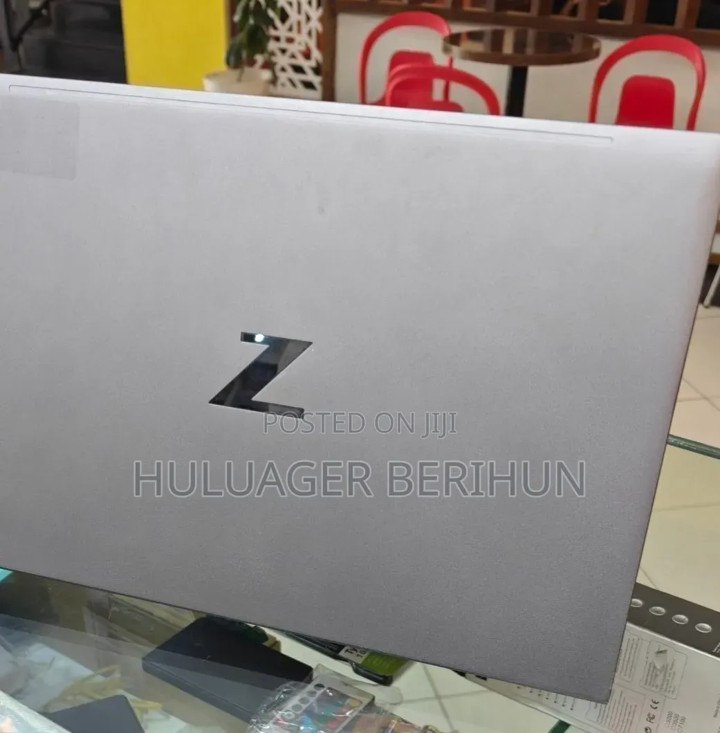 New Laptop HP ZBook Studio G8 16GB Intel Core i7 SSD 512GB