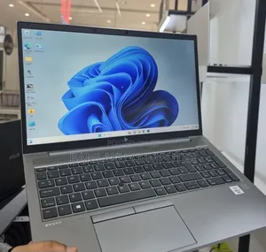 New Laptop HP ZBook Firefly 15 G7 16GB Intel Core i7 SSD 512GB