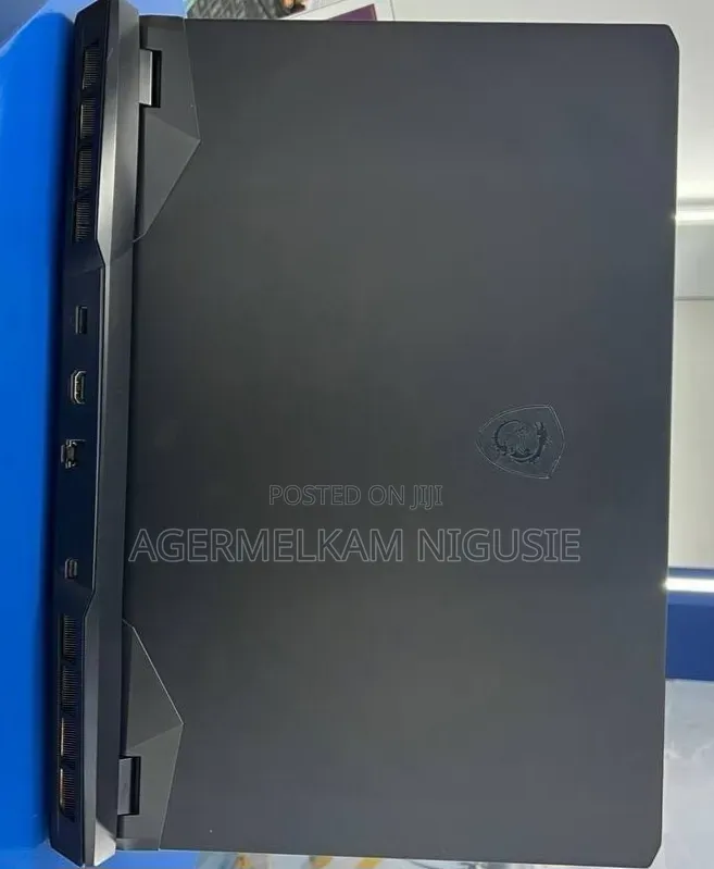 New Laptop MSI GP75 Leopard 16GB Intel Core i7 SSD 512GB