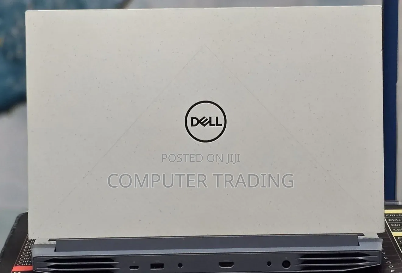 New Laptop Dell G15 5510 16GB AMD Ryzen 7 SSD 512GB