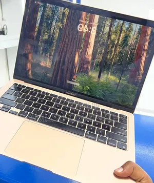 New Laptop Apple MacBook Air 2022 M2 8GB Apple M2 SSD 256GB