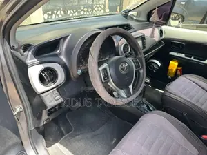 Toyota Yaris 2011 Gray