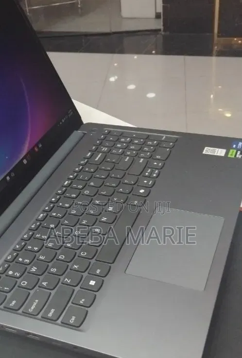 New Laptop Lenovo LOQ 15IRH8 16GB Intel Core i5 SSD 512GB