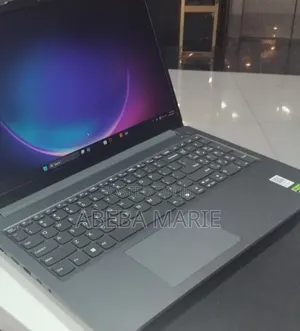 New Laptop Lenovo LOQ 15IRH8 16GB Intel Core i5 SSD 512GB