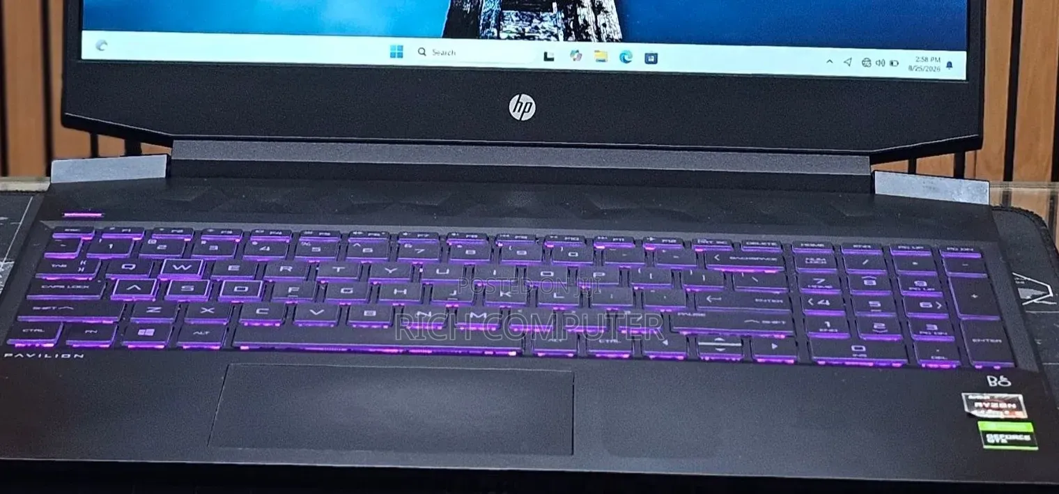 New Laptop HP Pavilion 15 8GB AMD Ryzen 5 SSD 512GB