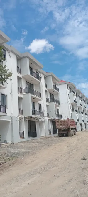 3bdrm Apartment in Metero Eralesteat, Bole for sale