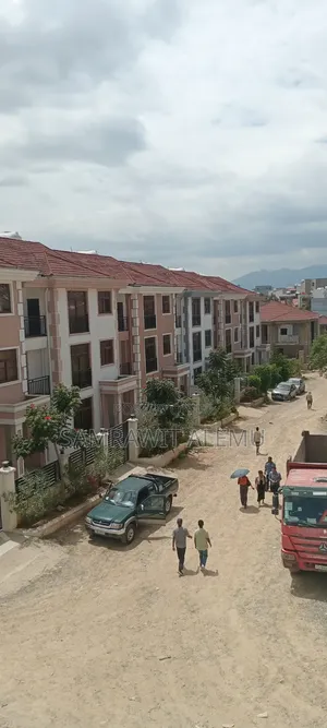 3bdrm Apartment in Metero Eralesteat, Bole for sale