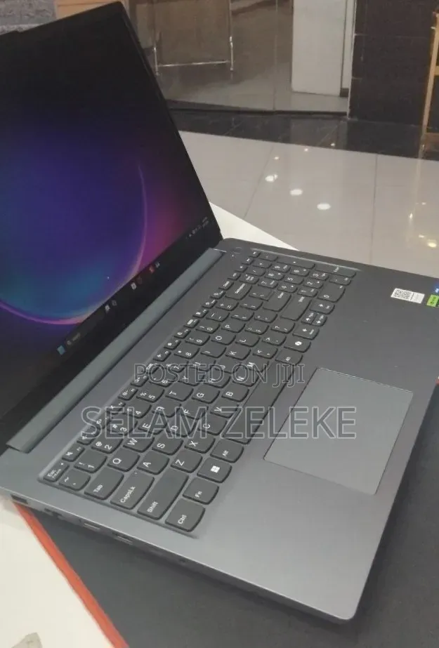New Laptop Lenovo 16GB Intel Core i5 SSD 512GB