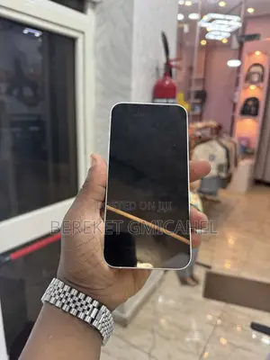 Apple iPhone 13 128 GB White