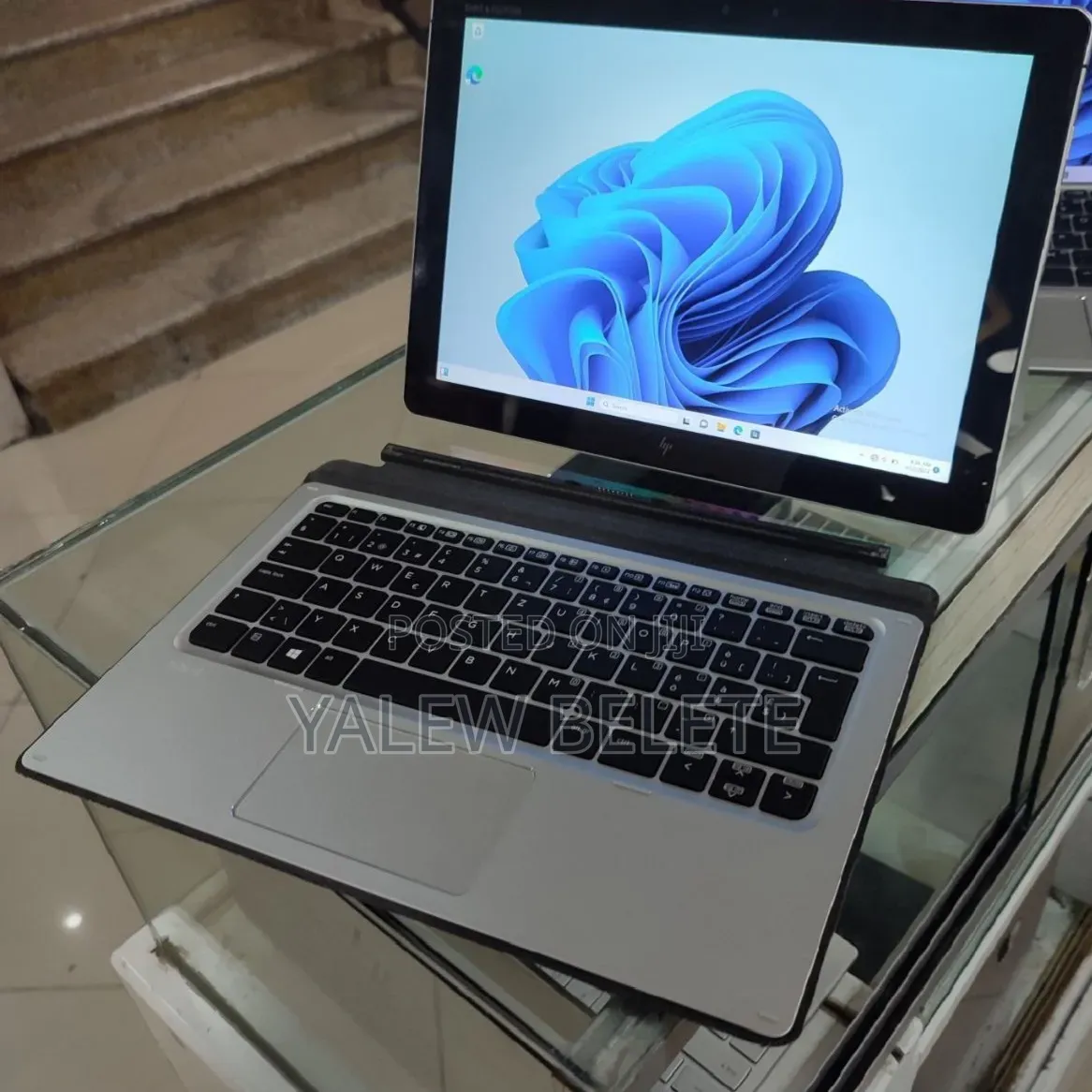 New Laptop HP Elite X2 G4 8GB Intel Core i5 SSD 128GB