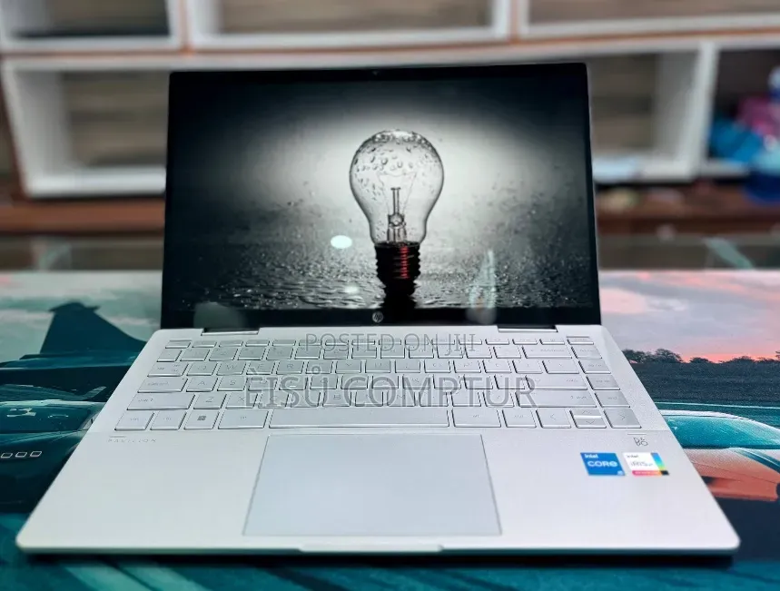 New Laptop HP Pavilion x360 16GB Intel Core i5 SSD 512GB