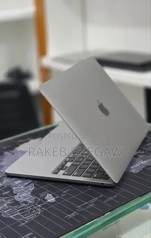 New Laptop Apple MacBook Air 2020 M1 8GB Apple M1 SSD 512GB