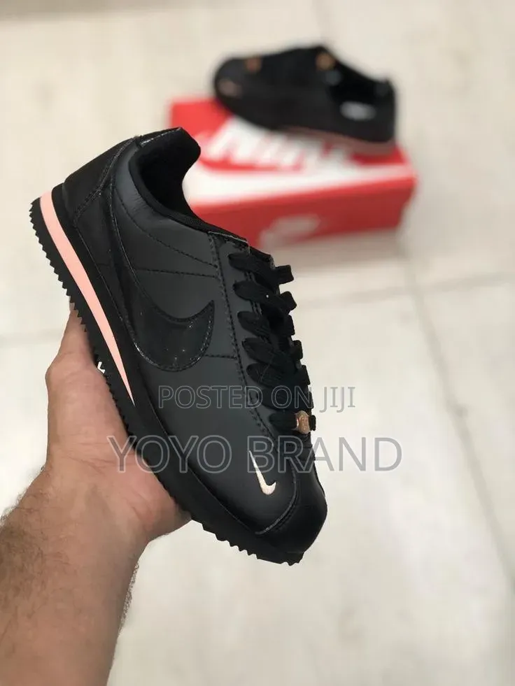 Nike Classic Cortez Black / Rose Gol Unisex Sneaker