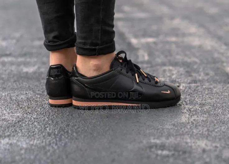 Nike Classic Cortez Black / Rose Gol Unisex Sneaker
