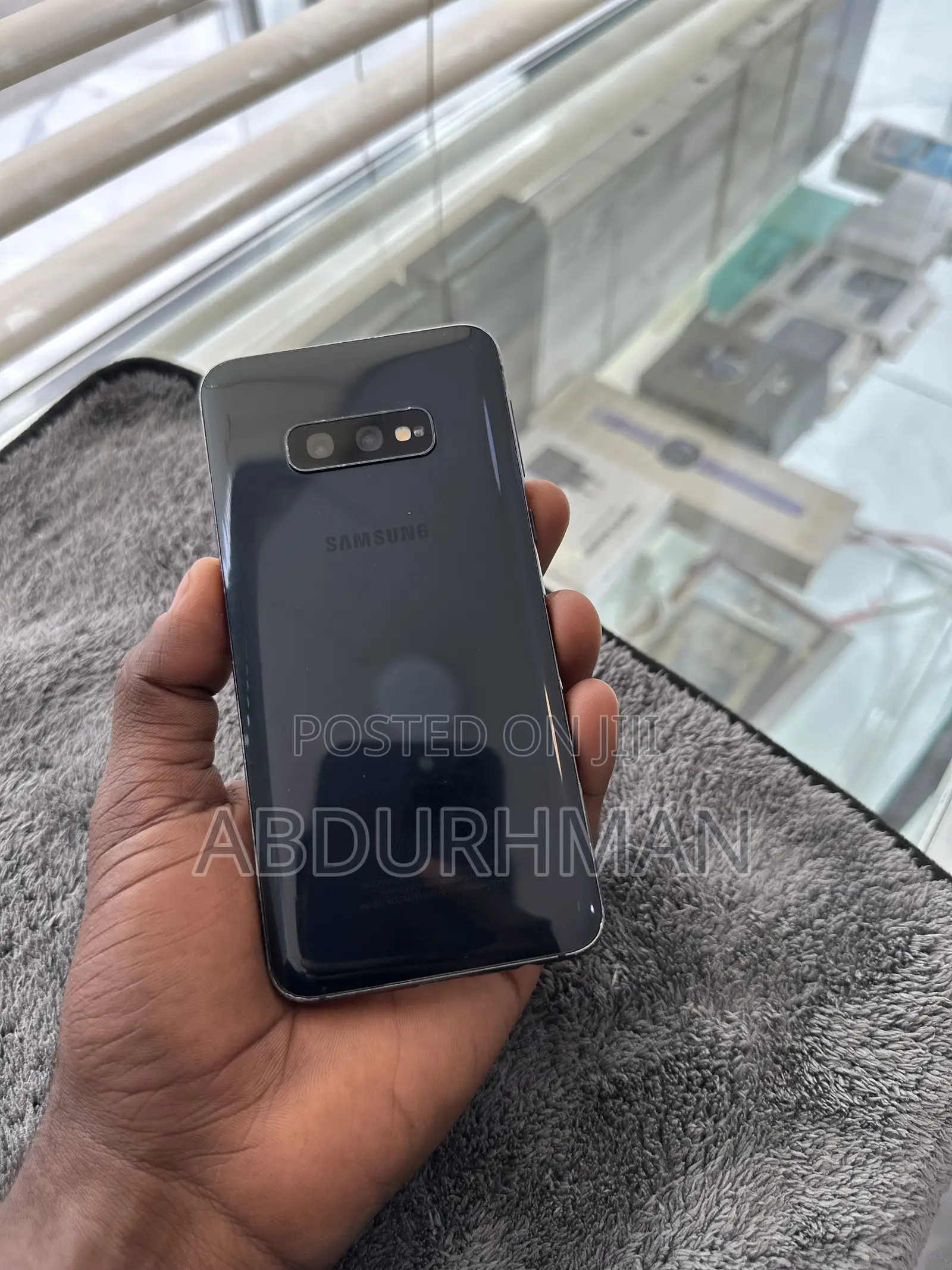 Samsung Galaxy S10e 128 GB Black