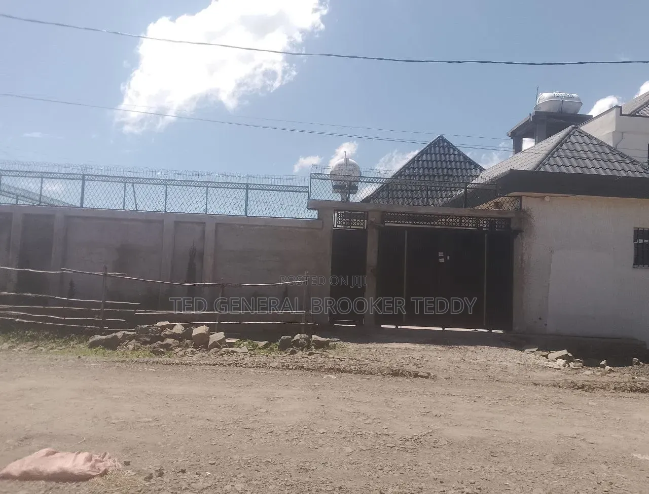 3bdrm House in Bole for sale