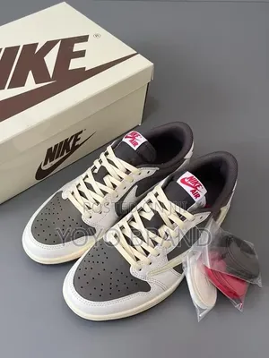 Travis Scott X Air Jordan 1 Low OG 'Reverse Mocha' Unisex Sneaker Shoe