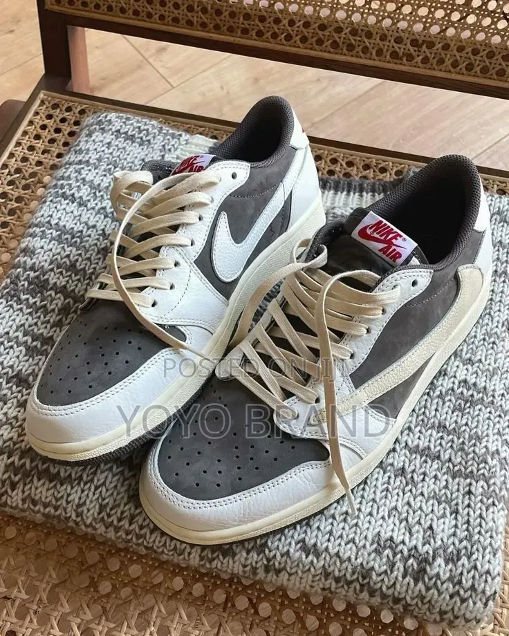 Travis Scott X Air Jordan 1 Low OG 'Reverse Mocha' Unisex Sneaker Shoe