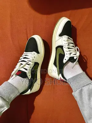 Travis Scott X Air Jordan 1 Low 'Medium Olive' Unisex Sneaker Shoes