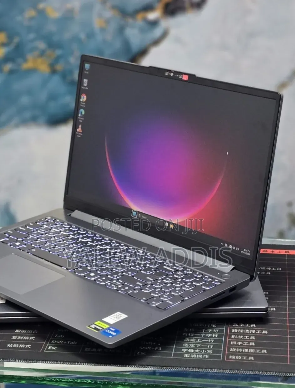 New Laptop Lenovo LOQ 15AHP10 12GB Intel Core i5 SSD 512GB