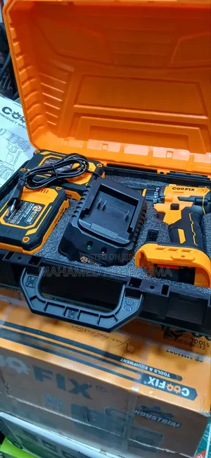 Coffix Charger Drill 20v 4A