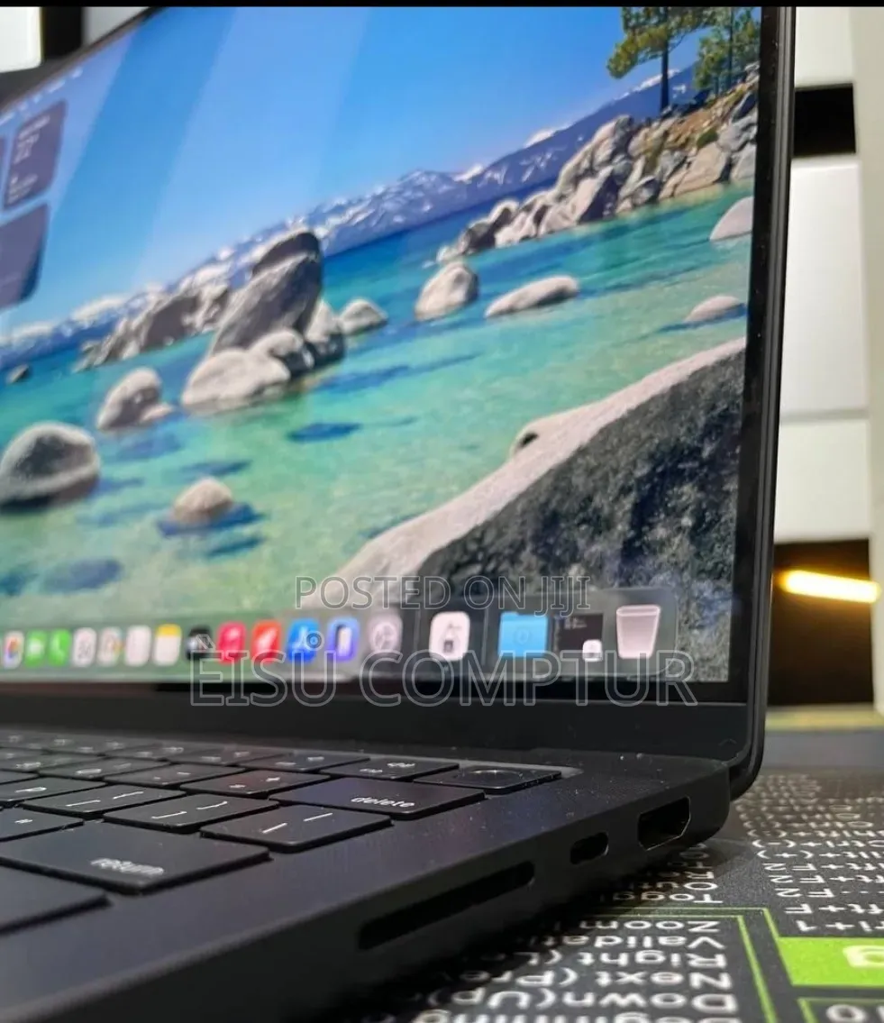 New Laptop Apple MacBook Pro 2024 M4 Max 48GB Apple M4 Max SSD 2T