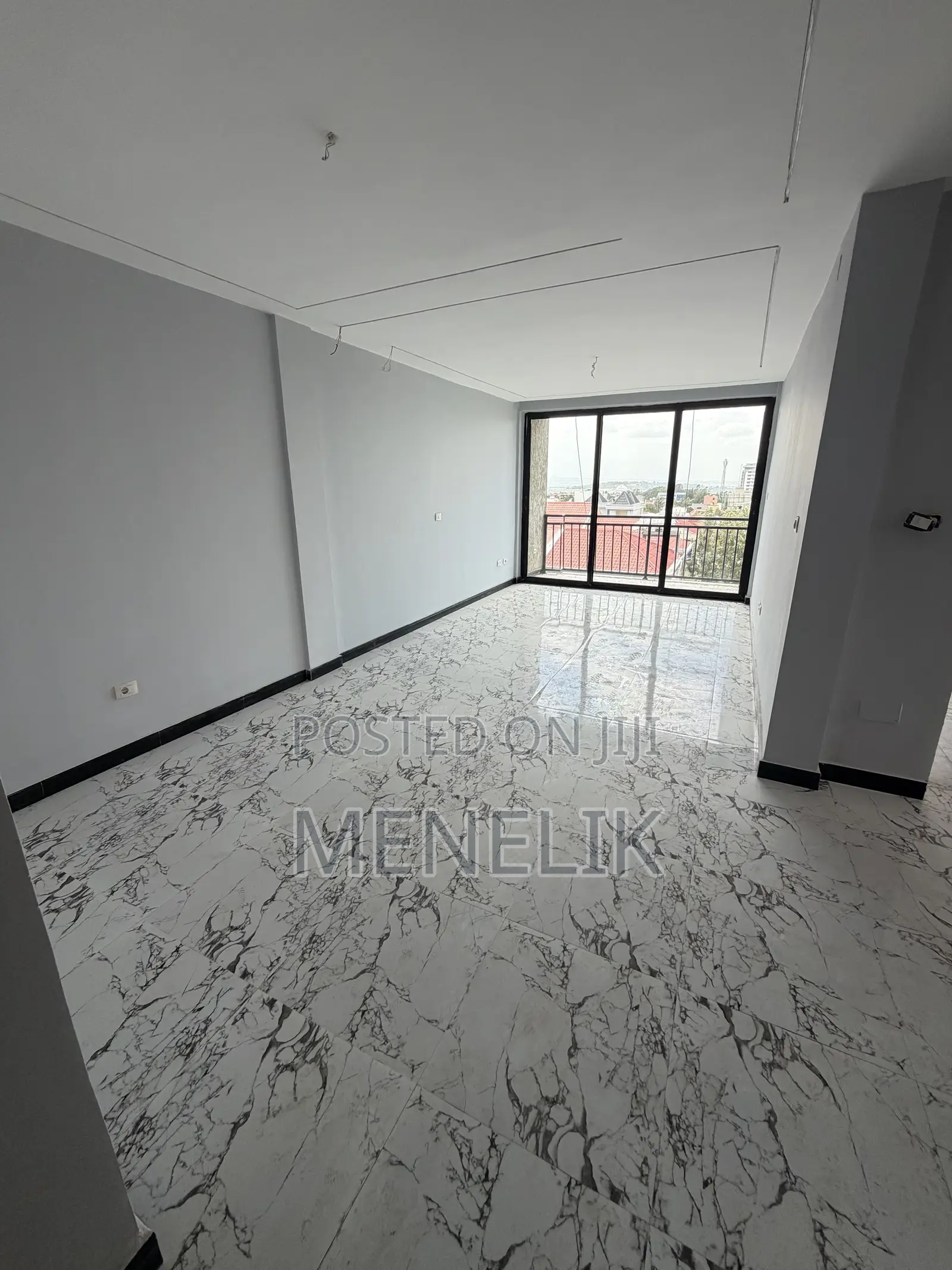 Furnished 3bdrm Apartment in Akaky Kaliti for sale