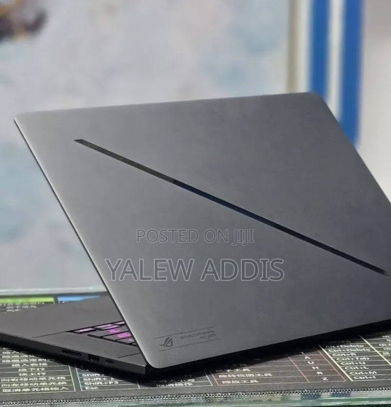 New Laptop Asus ROG Zephyrus G16 16GB Intel Core Ultra 9 SSD 1T