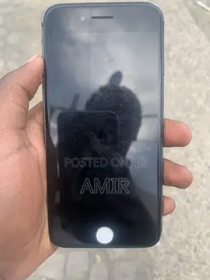 Apple iPhone 7 32 GB Black