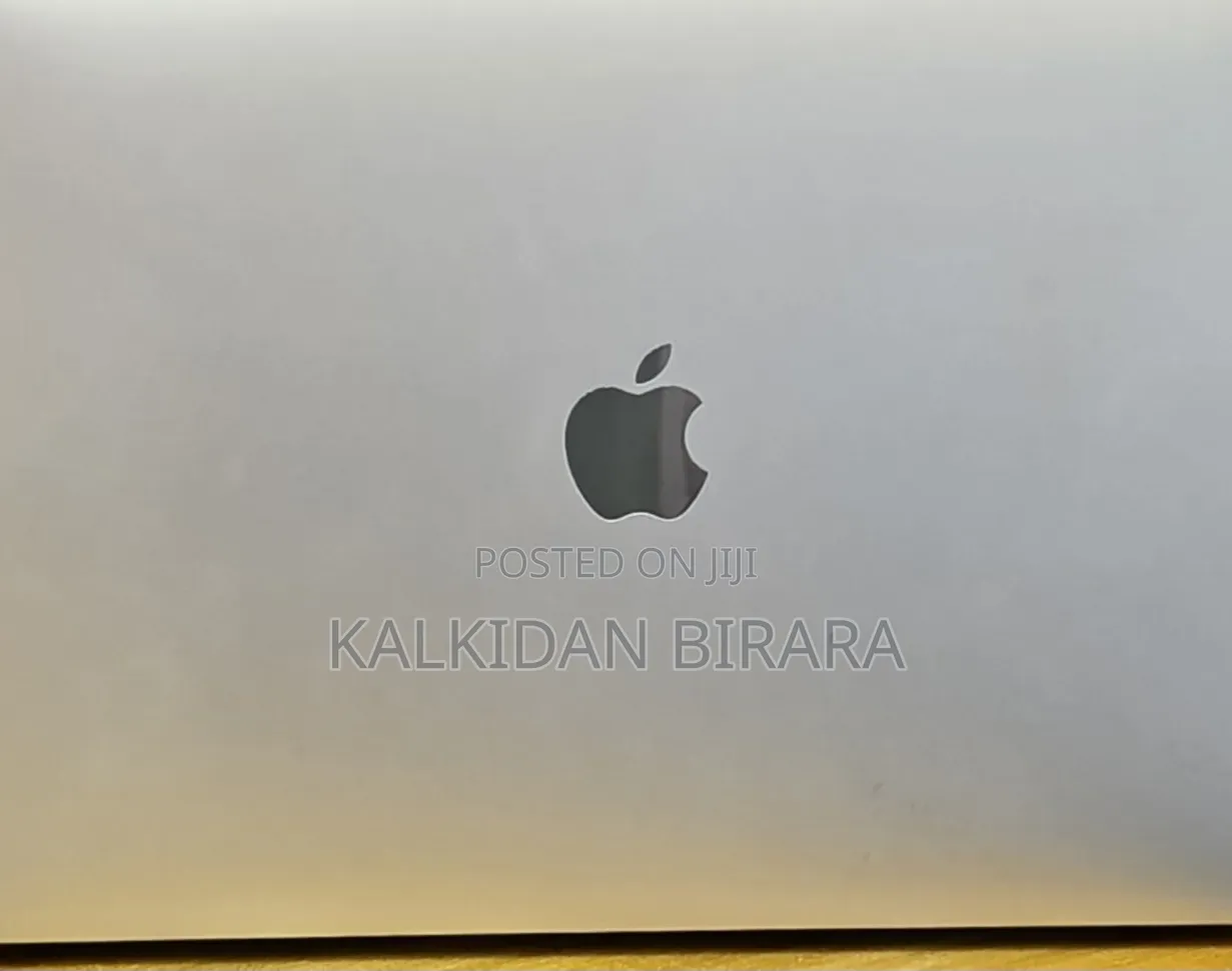 New Laptop Apple MacBook Pro 2020 32GB Intel Core i7 SSD 512GB