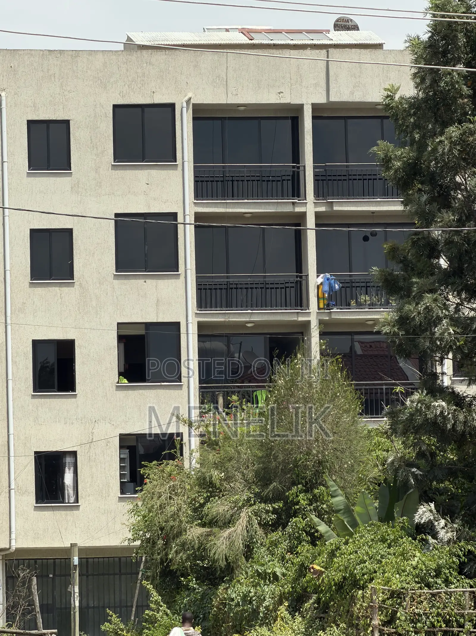 Furnished 3bdrm Apartment in Akaky Kaliti for sale
