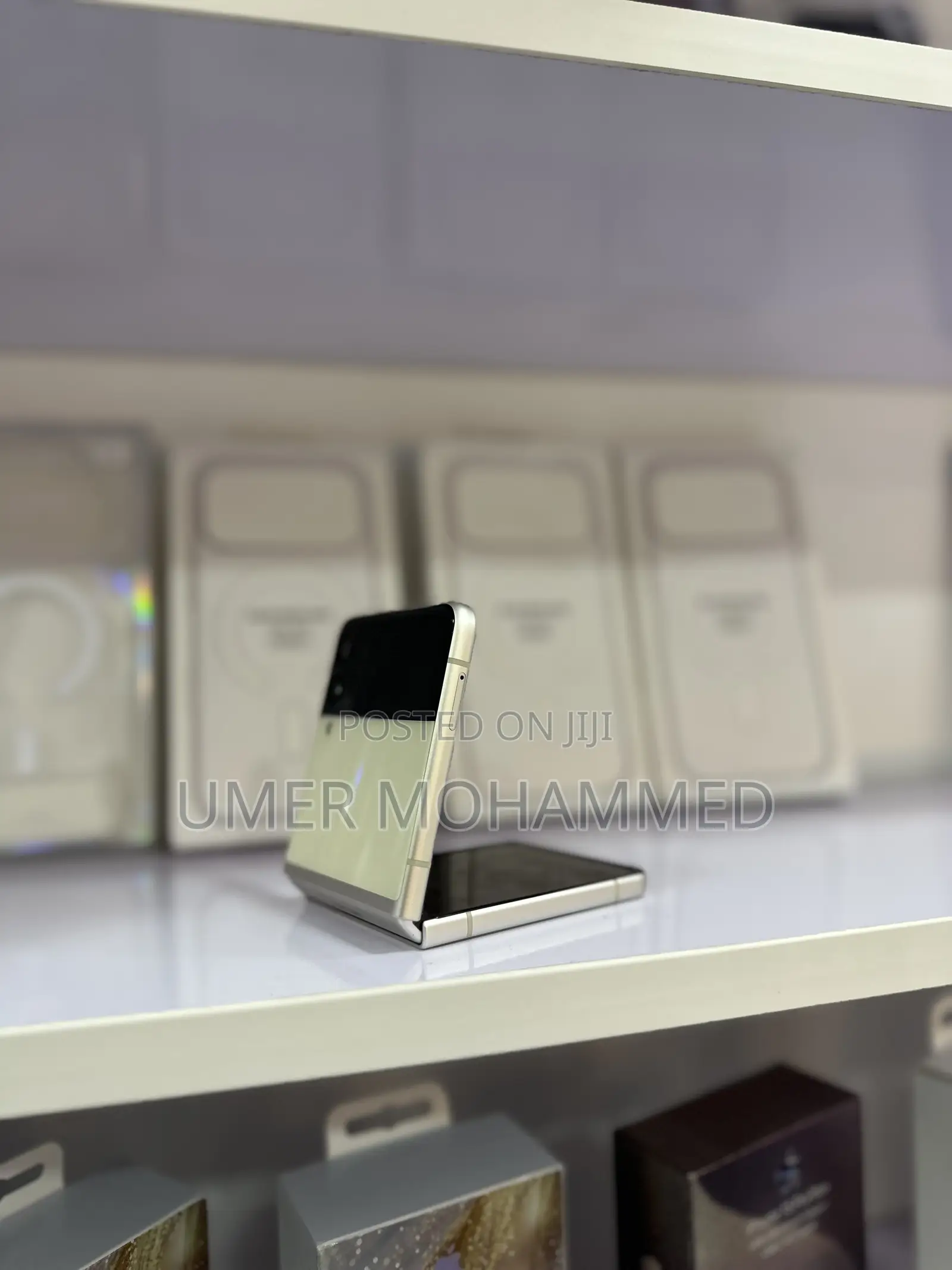 New Samsung Galaxy Z Flip 3 256 GB
