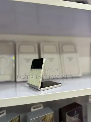 New Samsung Galaxy Z Flip 3 256 GB