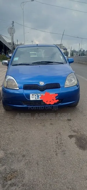 Toyota Vitz 2002 Blue