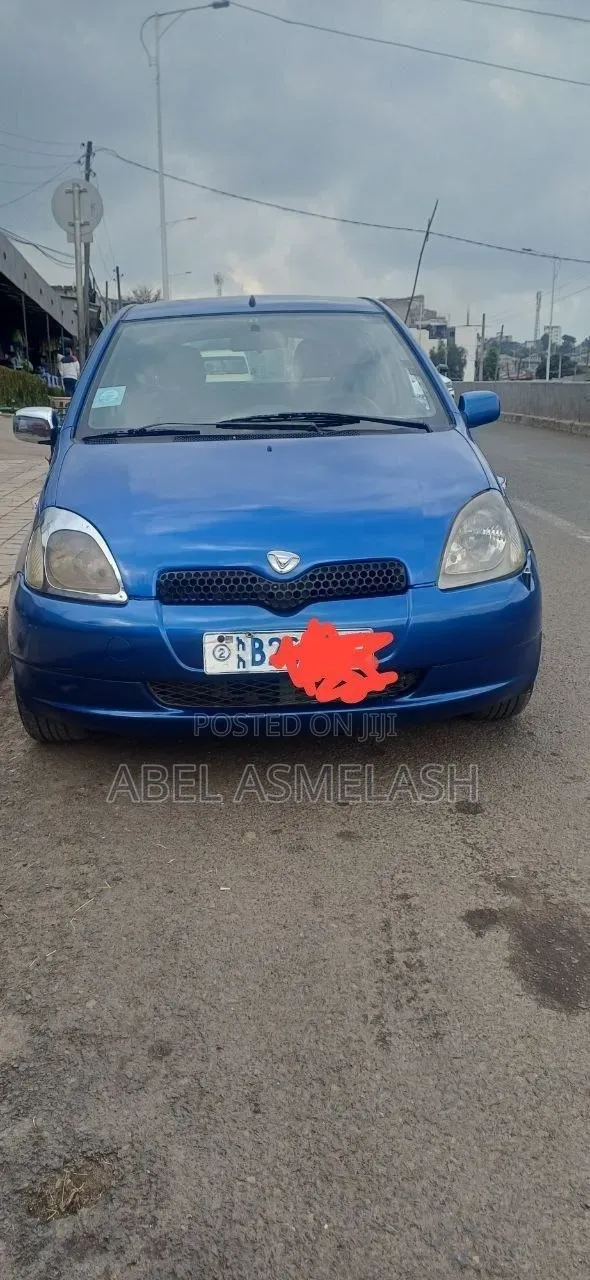 Toyota Vitz 2002 Blue