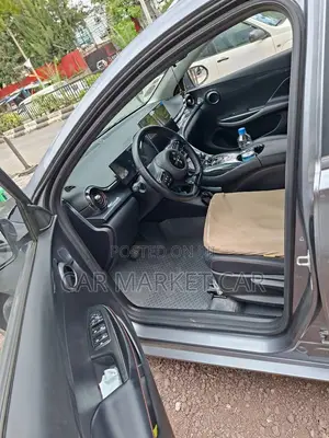 BYD E2 43 kWh 94 hp FWD 2025 Gray