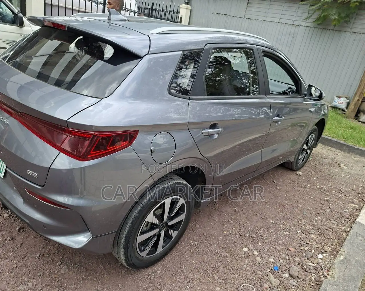 BYD E2 43 kWh 94 hp FWD 2025 Gray