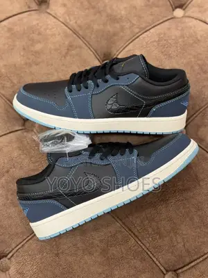 Nike WMNS Air Jordan 1 Low SE 'Black Dark Obsidian' Unisex Shoes