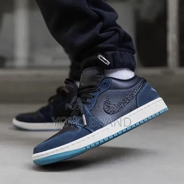 Nike WMNS Air Jordan 1 Low SE 'Black Dark Obsidian' Unisex Shoes