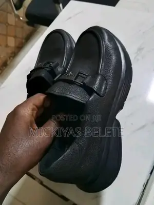 Ladies' Shoes