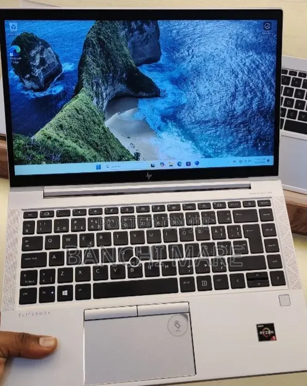 New Laptop HP EliteBook 845 G8 16GB AMD Ryzen 5 SSD 512GB