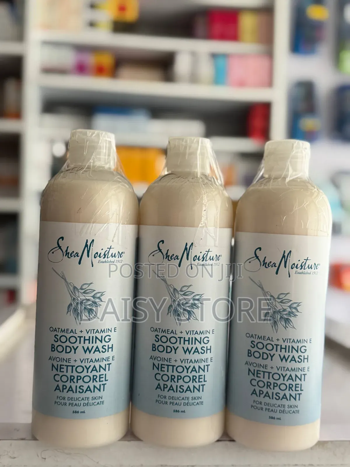 SheaMoisture Oatmeal + Vitamin E Soothing Body Wash (586ml)