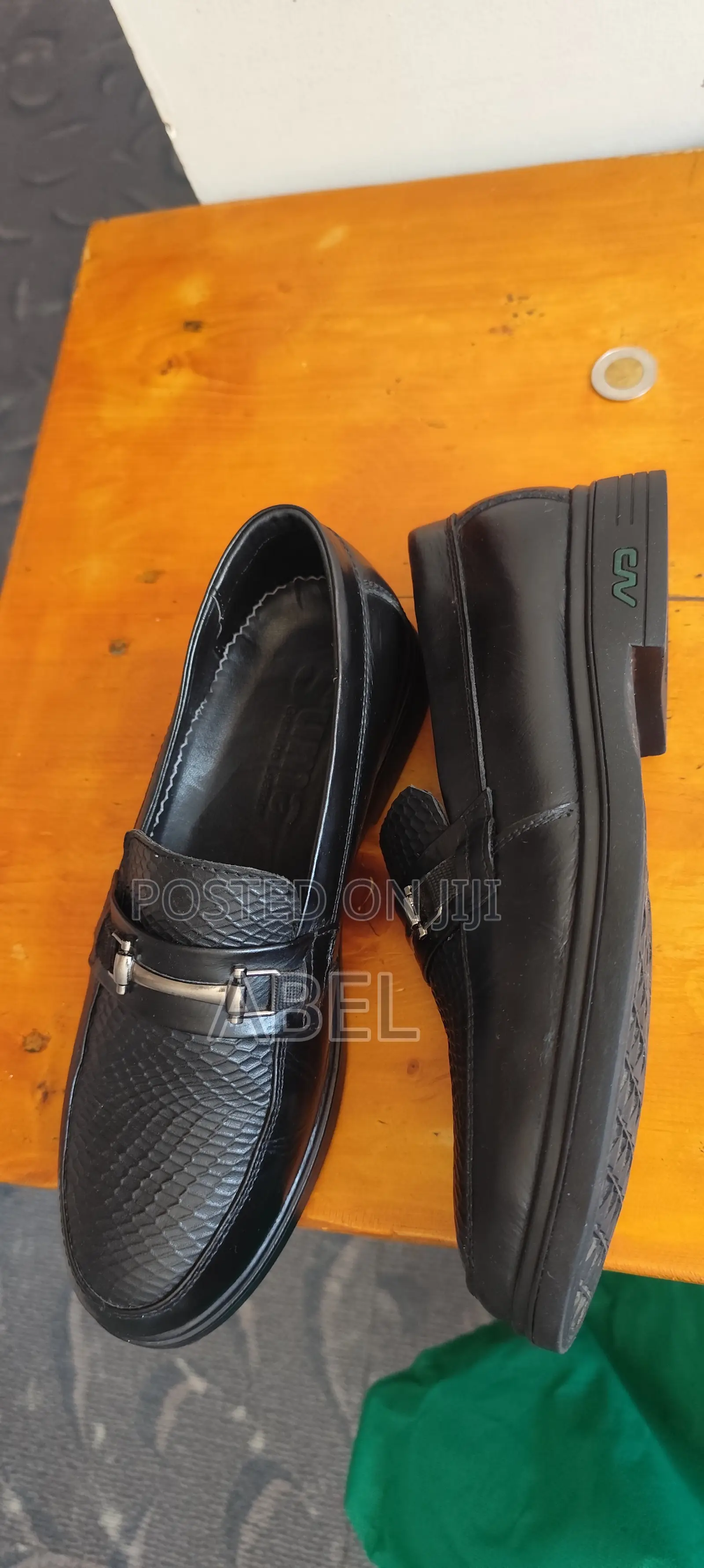Shoe to Wear With Suit