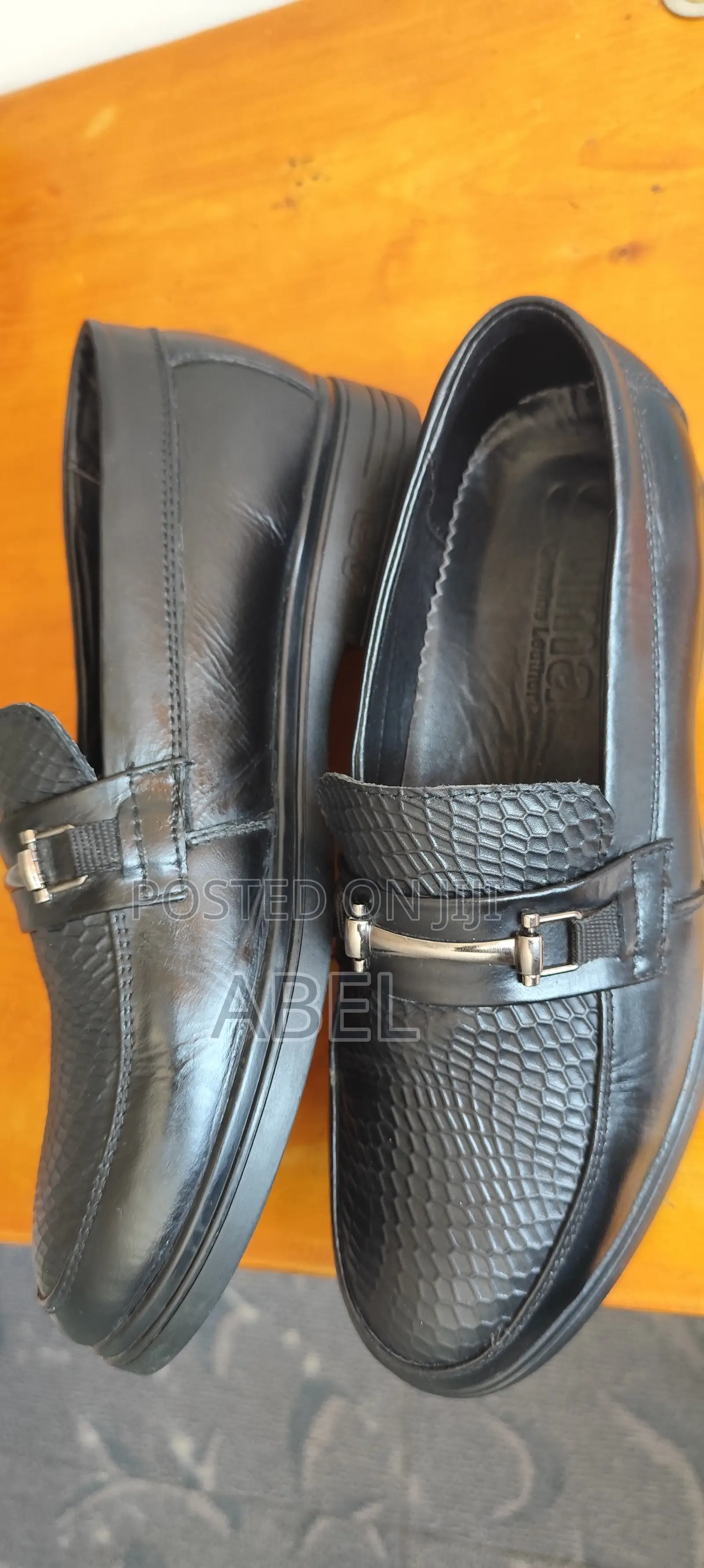 Shoe to Wear With Suit