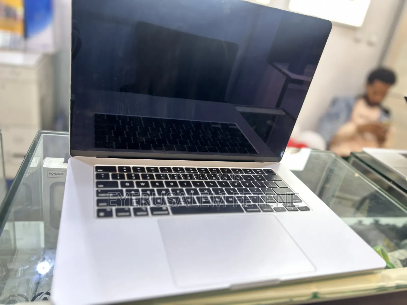 Laptop Apple MacBook Air 2024 M3 16GB Apple M3 SSD 512GB